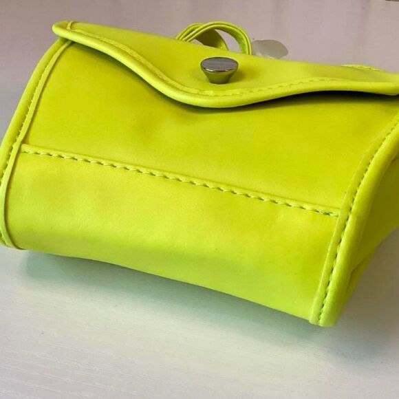 NWT NEW MONDANI NEW YORK XHILARATION BRIGHT YELLOW SHOULDER/BELT BAG PURSE - Picture 5 of 11